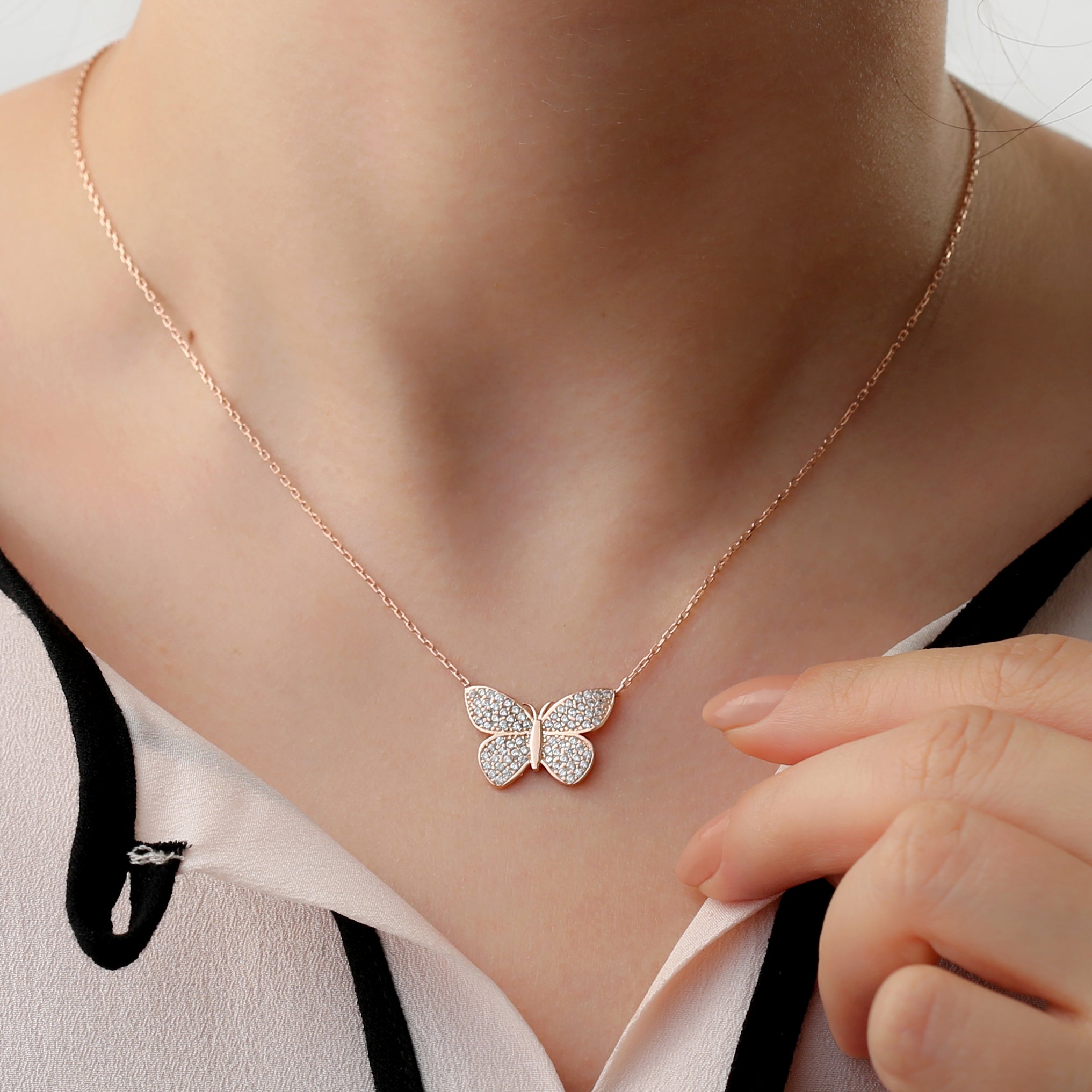 Solid Gold Butterfly Necklace, Dainty Butterfly Pendant, Minimalist  Butterfly Charm, Tiny Butterfly 14K Gold Necklace Gift for Her - Etsy